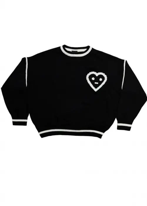 Kalp Nakış Detay Ara Çizgili Siyah Triko Kazak