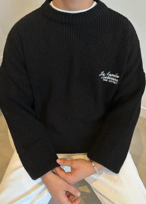 Minimal Nakışlı Siyah Bisiklet Yaka Kazak