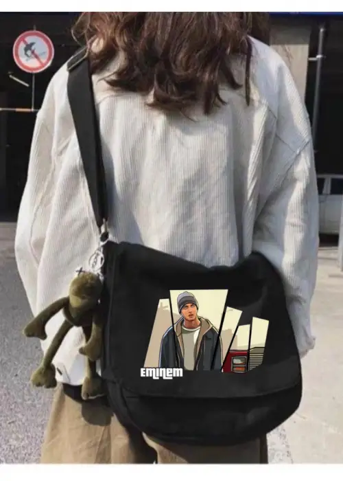 Siyah Eminem Baskılı Unisex Askılı Postacı Çanta