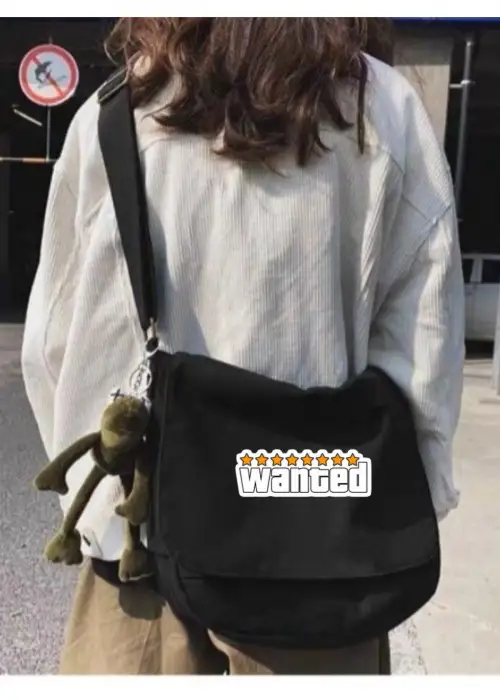 Siyah GTA Wanted Baskılı Unisex Askılı Postacı Çanta