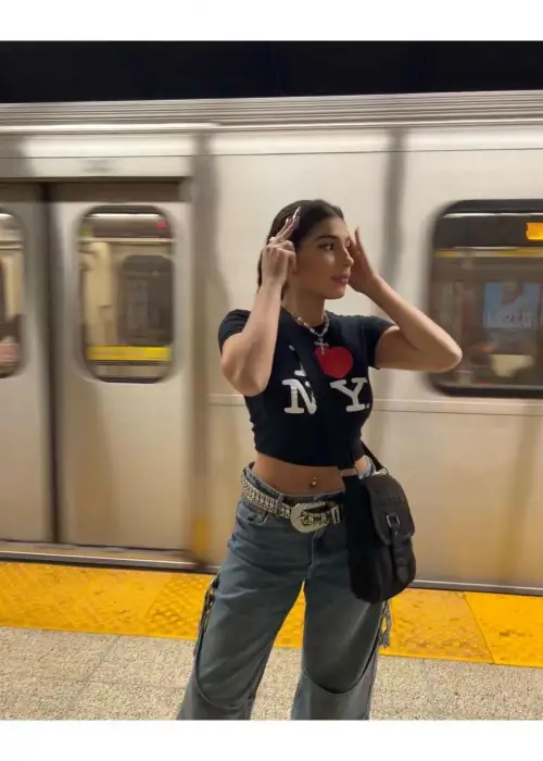 Siyah I Love NY Beyaz Yazılı Detail Bluz Body Crop Top