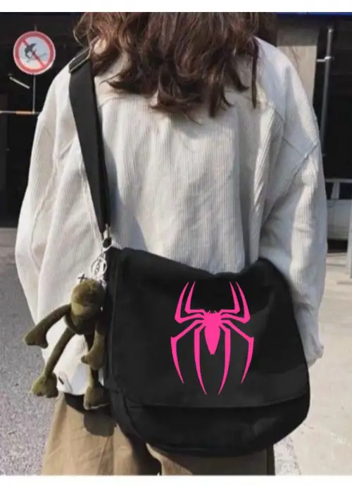 Siyah Pembe Örümcek Spiderman Baskılı Unisex Askılı Postacı Çanta
