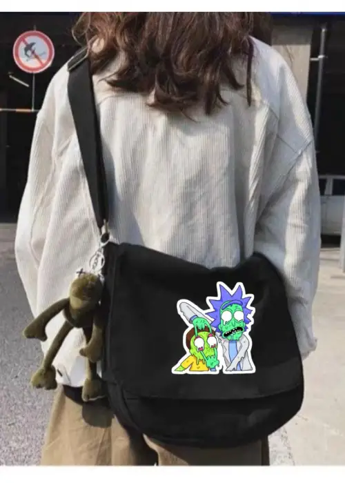 Siyah Rick and Morty Baskılı Unisex Askılı Postacı Çanta