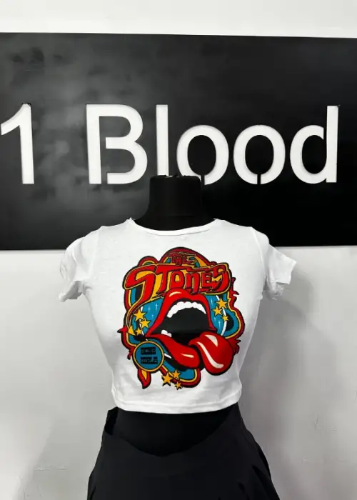 The Stones Baskılı Crop – Rock’n Roll Y2K Ruhuyla