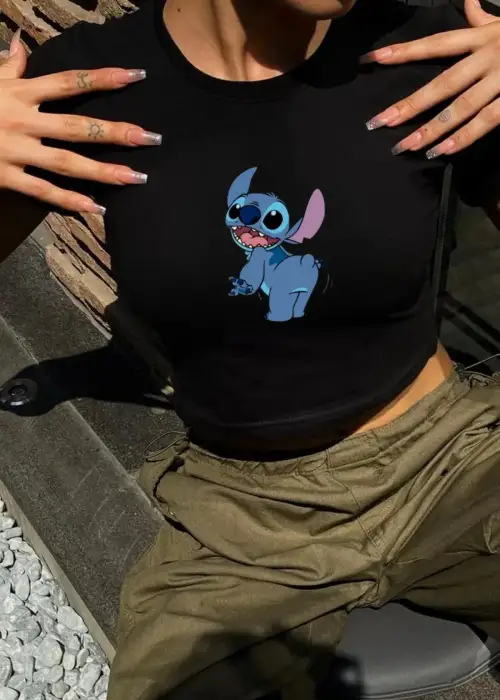 Y2K Sokak Stili Oturan Stitch Model Baskılı Kısa Kollu Siyah Crop Body