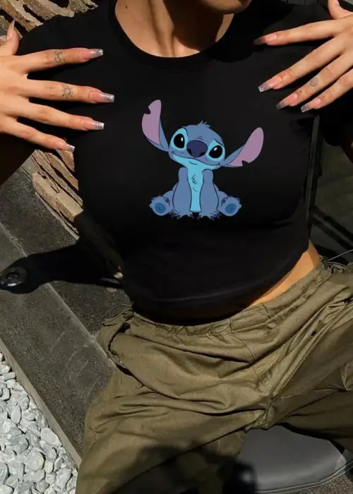 Y2K Sokak Stili Oturan Stitch Model Baskılı Kısa Kollu Siyah Crop Body