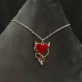 Gotik Vintage Kırmızı Şeytan Kalp Kolye