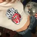 Y2K Sokak Stili Beyaz Kadın Rolling Stones Desenli Kısa Kollu Crop Body