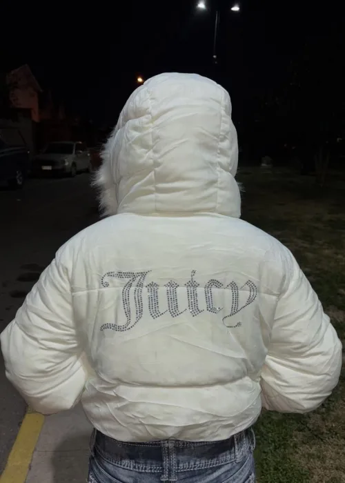 Beyaz Juicy Peluş Kapüşonlu Şişme Crop Mont