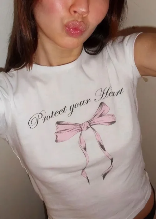Beyaz Protect Your Heart Crop