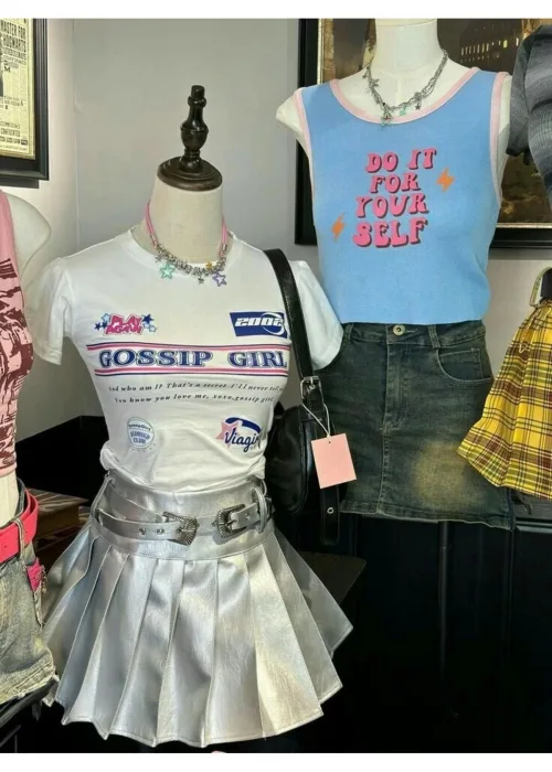 Gossip Girl Baskılı Beyaz Body Crop Bluz