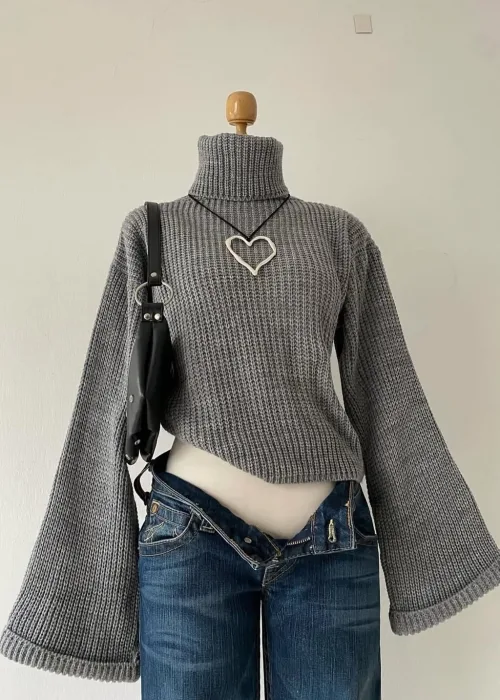 Gri Boğazlı Triko Örme Kazak