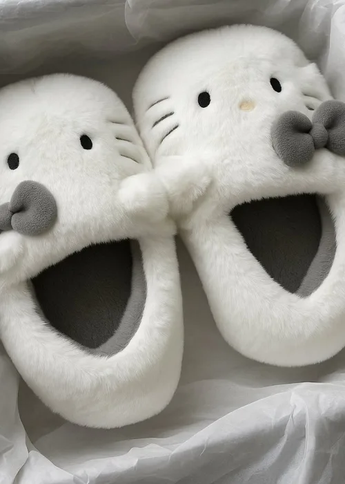 Koyu Gri Hello Kitty Yumuşak Tüylü Peluş Panduf Terlik