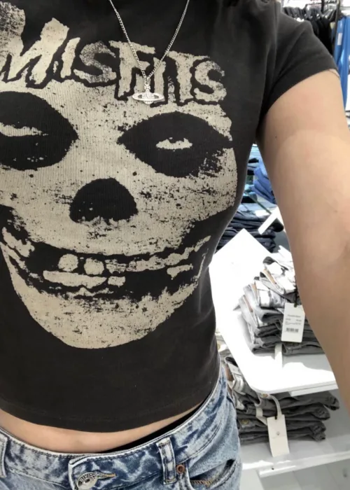 MISFITS BASKILI CROP