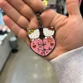 Hello Kitty Best Friends Metal Anahtarlık