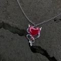 Gotik Vintage Kırmızı Şeytan Kalp Kolye