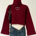 Kırmızı Boğazlı Triko Örme Kazak
