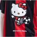 Kırmızı Siyah Çizgili Hello Kitty Forma