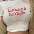 Kiss Cowboys & Drink Tequila Baskılı Crop Top Bluz Body