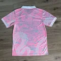 Pembe Kitty FORMA Madrid Dragon Jersey Beyaz Düğmeli Yaka T-shirt