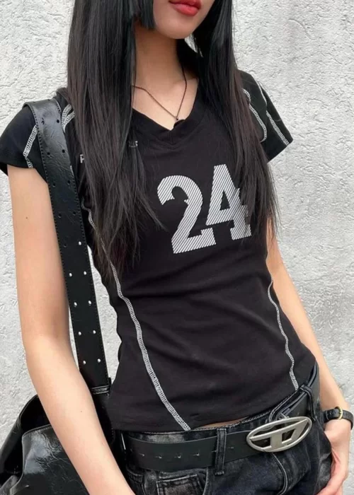 Siyah Ters Dikiş Baskılı Kısa Kollu Crop