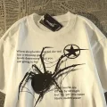 Beyaz Unisex Örümcek Yazılı Tişört