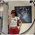 Beyaz Hello Titty Baskılı Kadın Crop Body