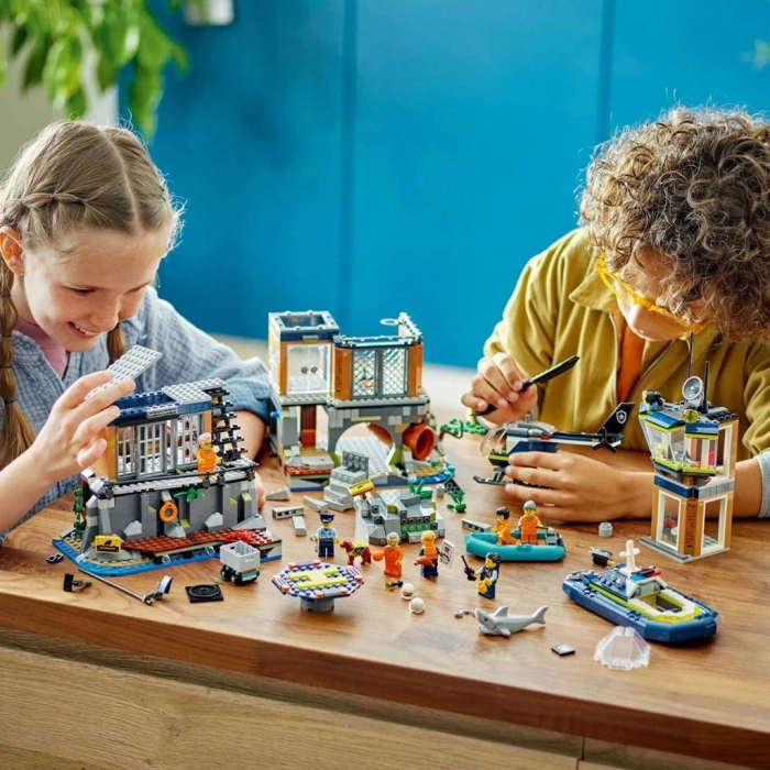 City Polis Hapishane Adası 60419