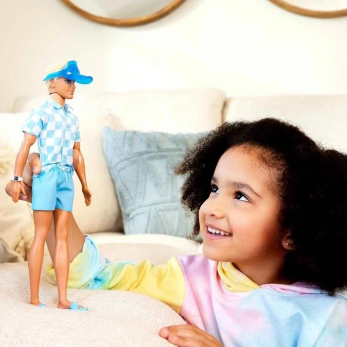 Plaj Günü Bebeği Ken HPL74