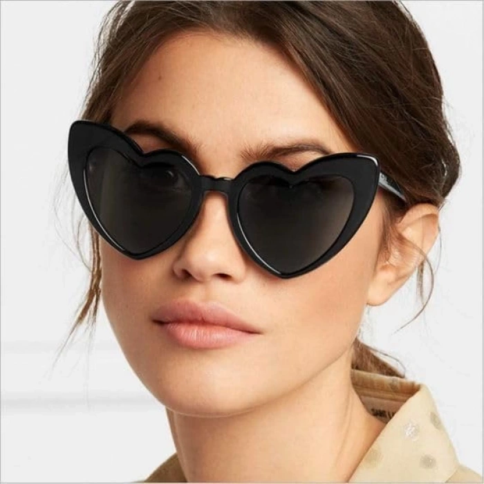 Siyah Renk Kalp Şekilli Parti Gözlüğü 15x5 cm (5148)