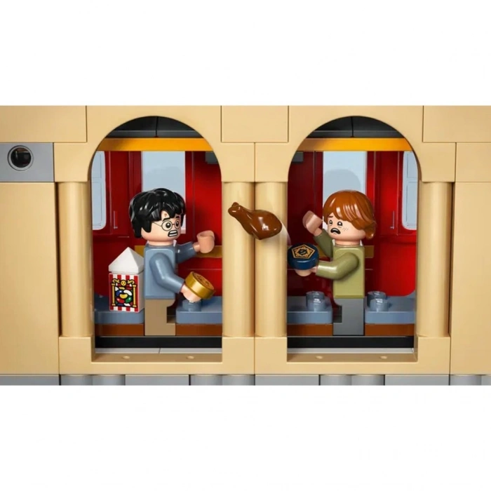 Timion 76450   Harry Potter - Kitaplık Dekoru: Hogwarts Ekspresi 832 parça +10 yaş
