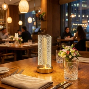 Timion Dalgalı Silindirik Kristal Çizgili Model Led Masa Lambası – Gold Tabanlı, Dokunmatik, 3 Renk Işık Modlu, Şarjlı Modern Dekoratif Gece Lambası (5148)