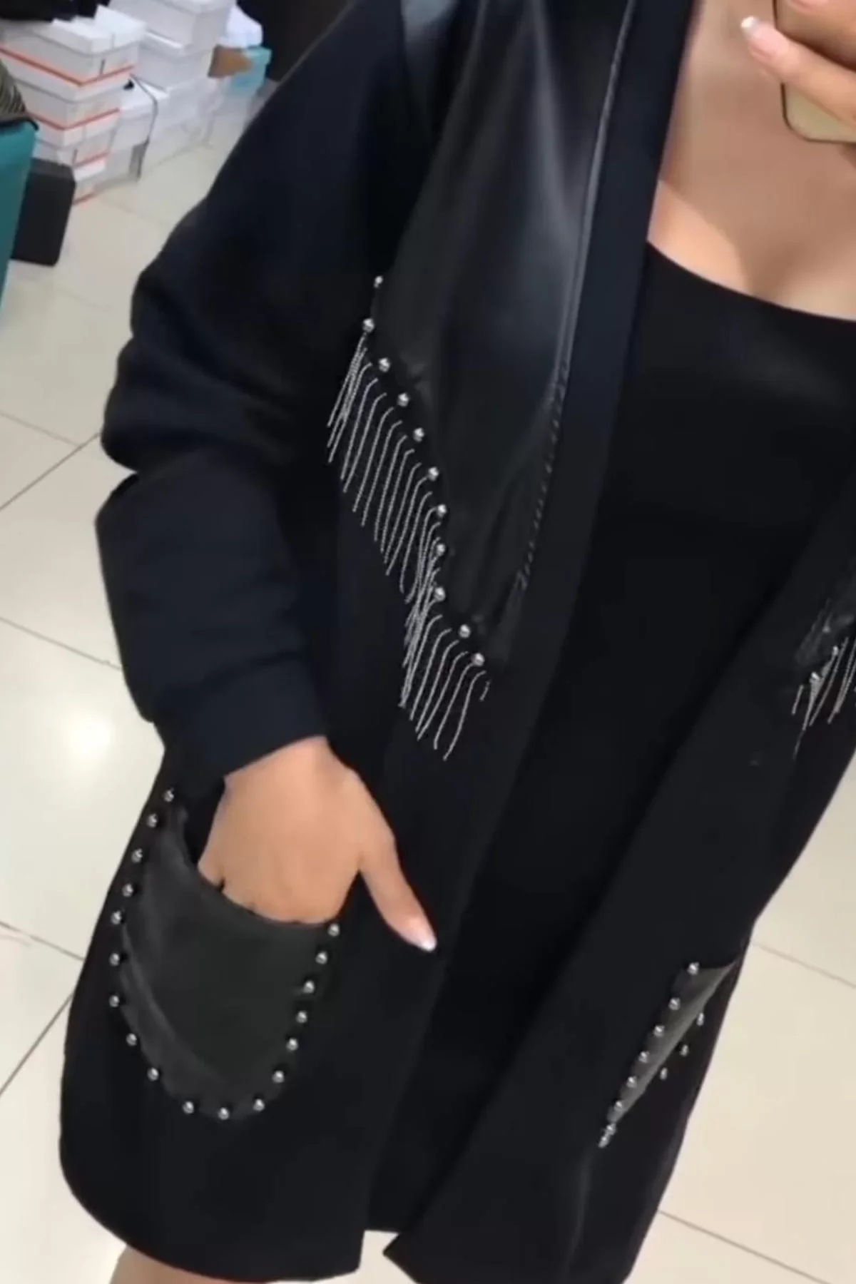 Kadın Siyah Zincir Saçaklı Ve Suni Deri Detaylı Ceket