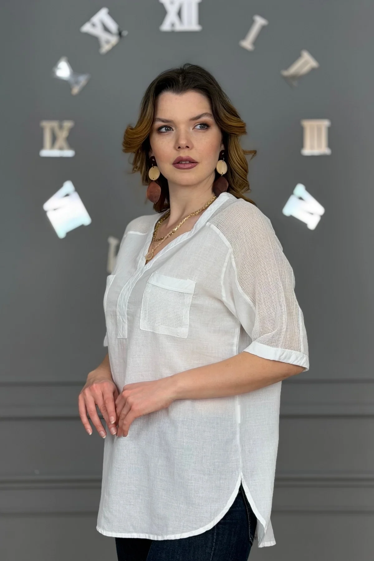 Kadın BEYAZ  Yıkamalı Organik Pamuk Keten Kumaş Omuz Ve Cebi File Detaylı Dirsek Kol TUNİK Gömlek