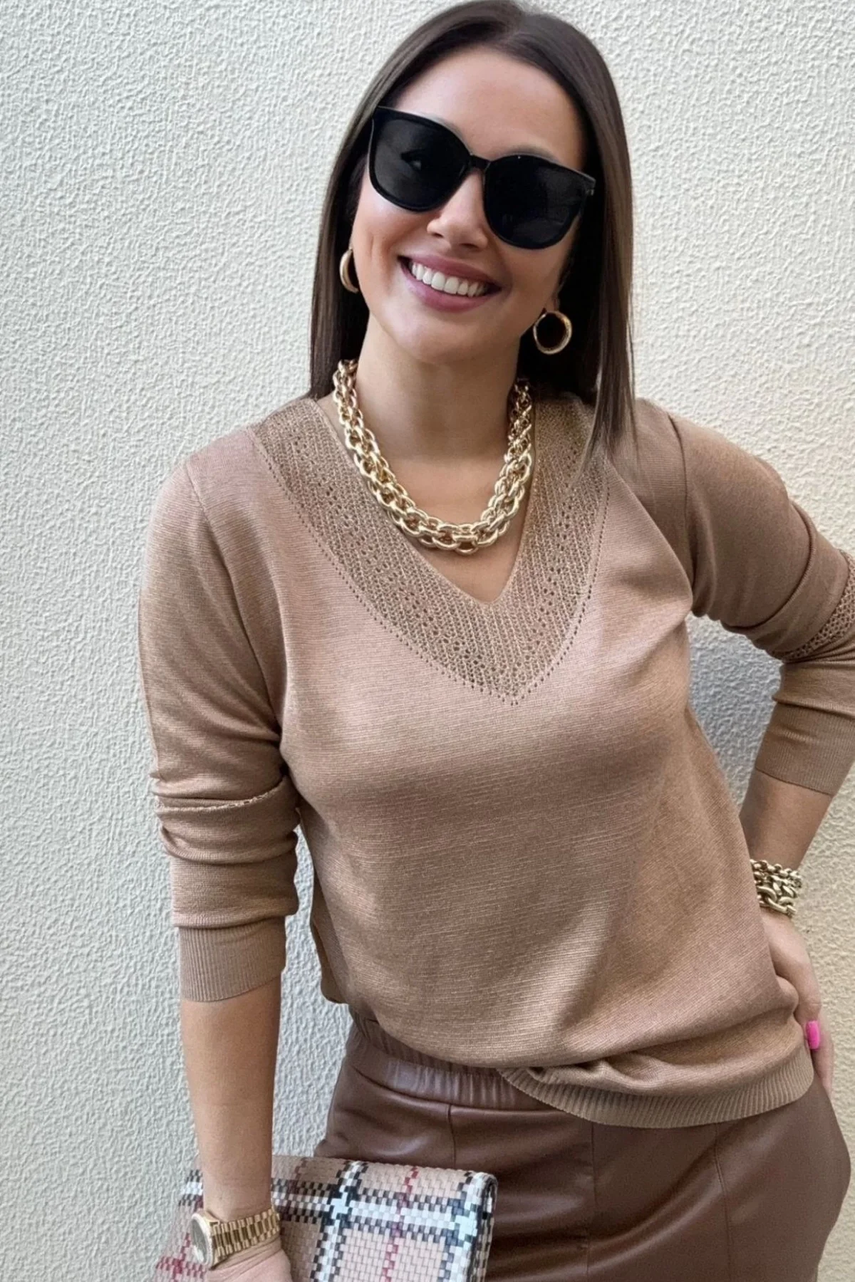 Kadın Kahve V Yaka Yakası Simli Likralı Rahat Kalıp İnce Triko Buluz