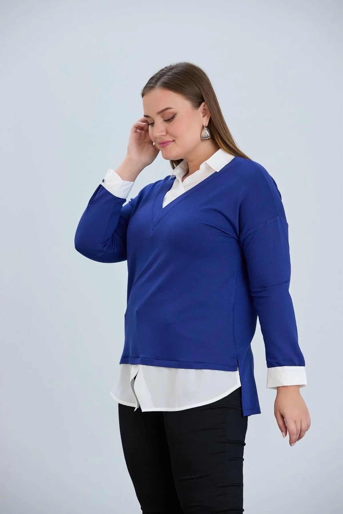 Kadın Mavi İçten Gömlek Yaka Çıkmalı Düz Garnili Yeni Sezon Kristal Likralı Kumaş Buluz