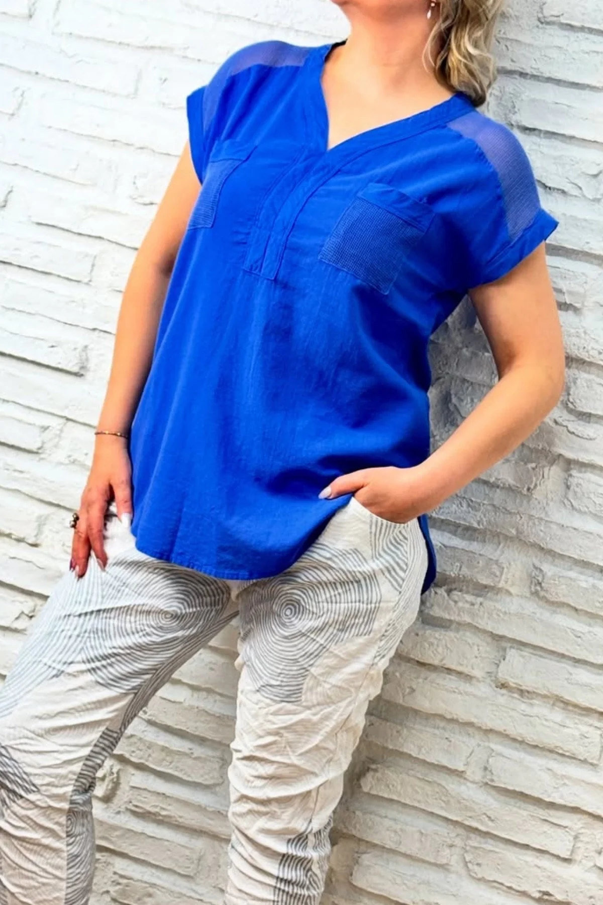 Kadın Mavi Omzu Ve Cebi FİLE DETAYLI Yıkamalı Keten Kumaş Kısa Kol Buluz Gömlek