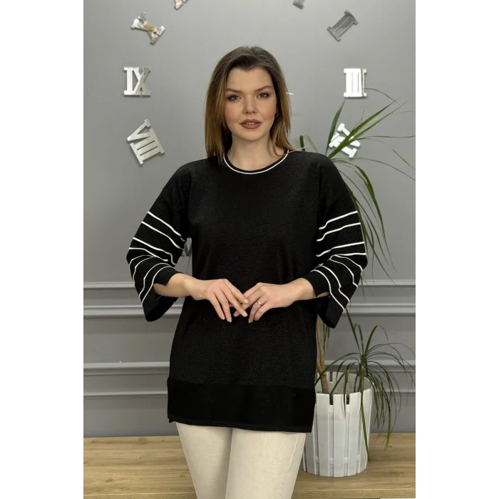 Kadın Siyah Bisiklet Yaka Kollar Biyeli Kol Ucu Ve Eteği Yırtmaçlı Simli İthal İplik İnce Tiriko Tunik Buluz