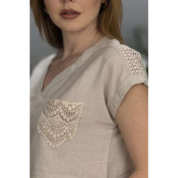 Kadın BEJ rengi Omzu Ve Cebi Güpürlü Keten Kumaş Kısa Kol Buluz Gömlek