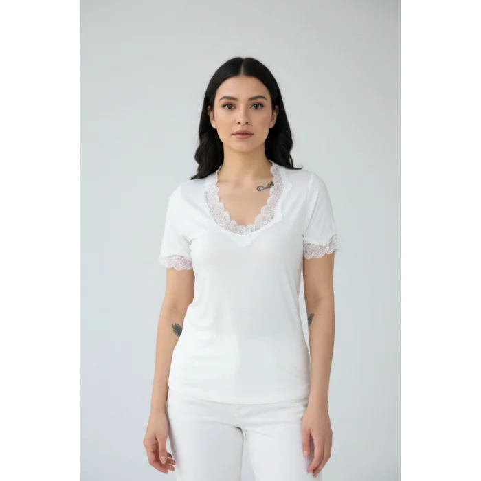 Kadın BEYAZ V Yaka Yakası Ve Kol Ucu Dantelli Likralı Esnek Kısa Kol Bluz