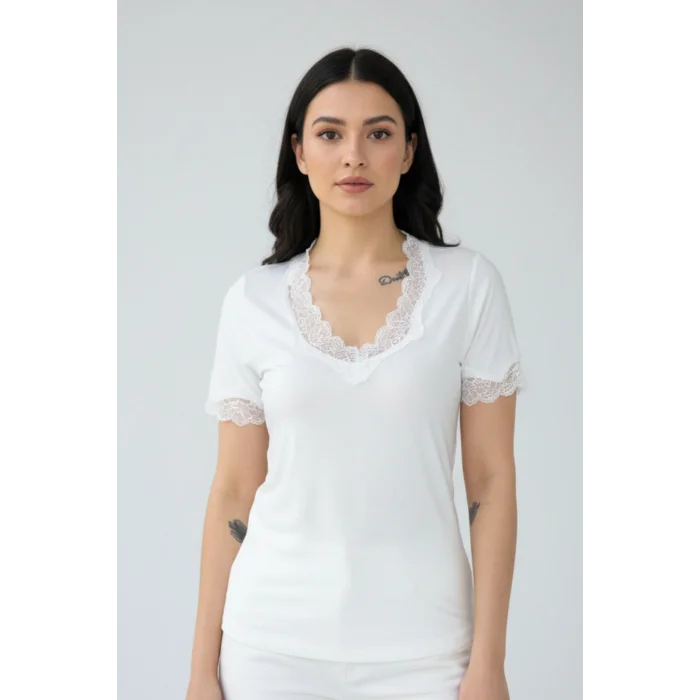 Kadın BEYAZ V Yaka Yakası Ve Kol Ucu Dantelli Likralı Esnek Kısa Kol Bluz