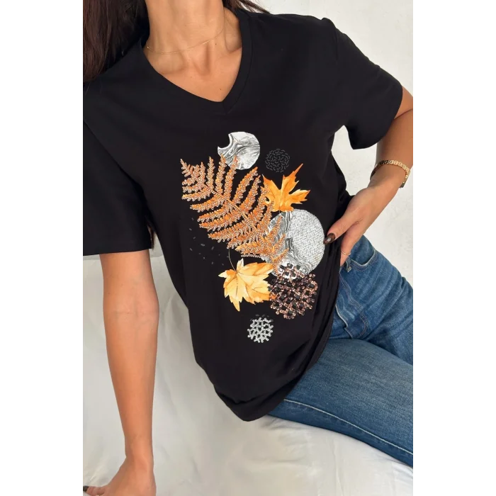 Kadın SİYAH V Yaka Önü İşlemeli % 100 Pamuk Penye Kumaş Kısa Kol Bluz