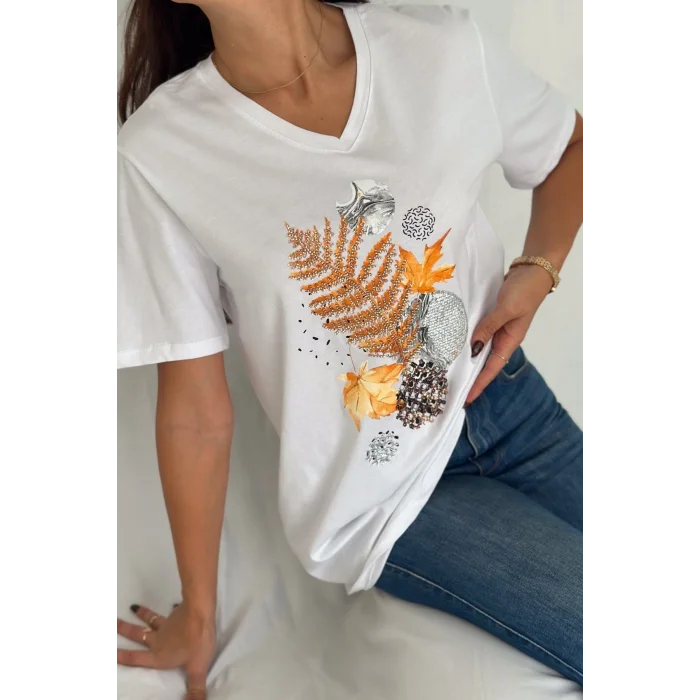 Kadın BEYAZ V Yaka Önü İşlemeli % 100 Pamuk Penye Kumaş Kısa Kol Bluz