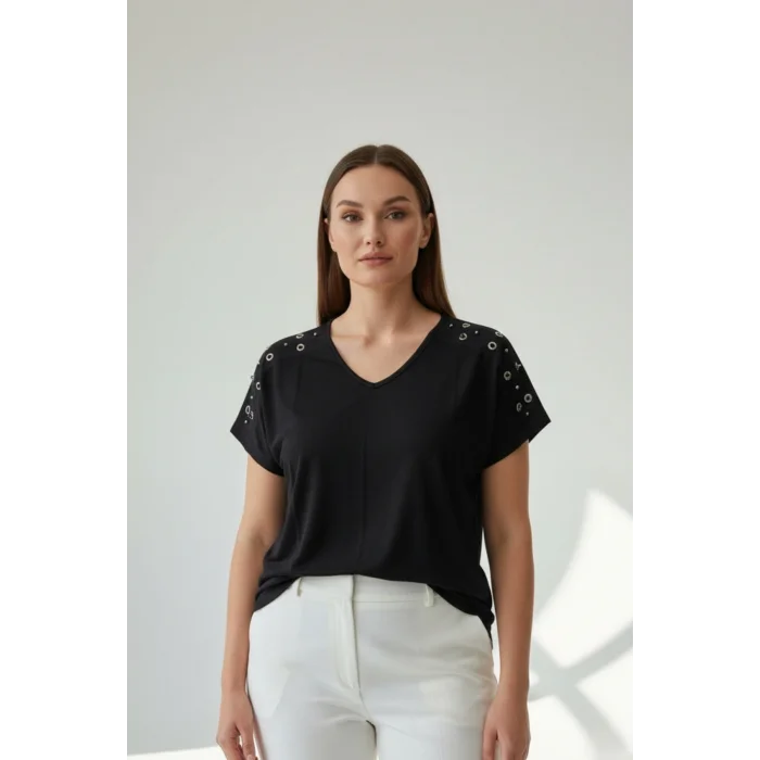 Kadın Siyah V Yaka Omuzlar Kuşgözlü Zımbalı Likralı Pamuk Viskon Penye Kumaş