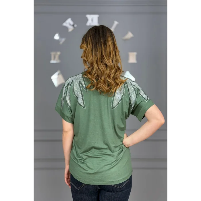 Kadın Yeşil Büyük Beden V Yaka Omuzlar Yaprak Kristal Taş İşlemeli Likralı Kısa Kol Buluz