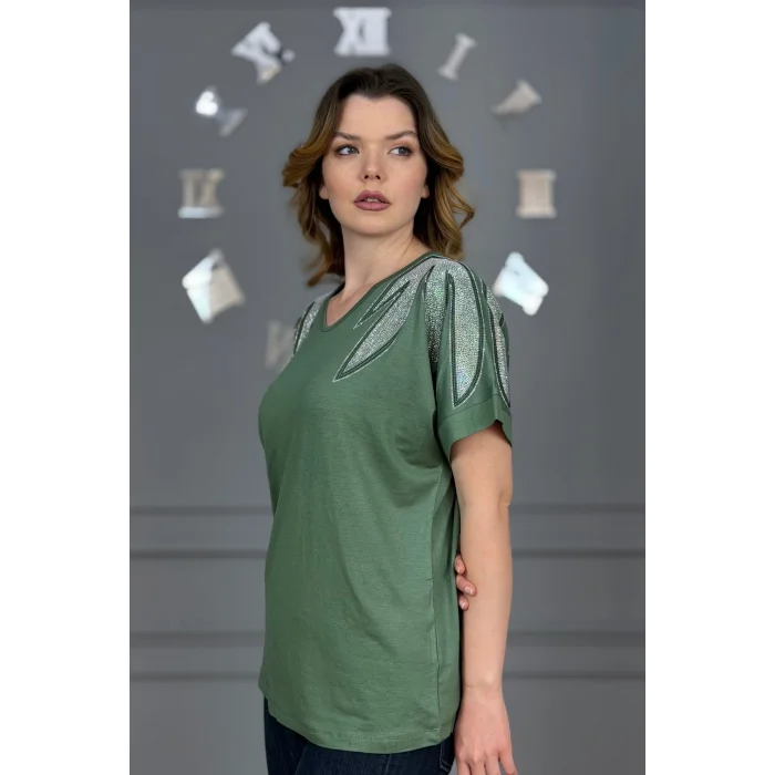 Kadın Yeşil Büyük Beden V Yaka Omuzlar Yaprak Kristal Taş İşlemeli Likralı Kısa Kol Buluz