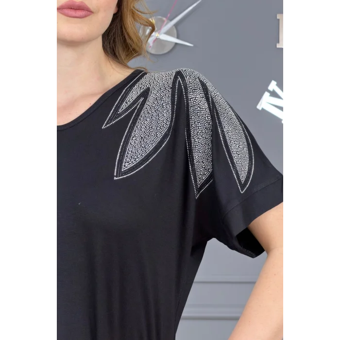 Kadın Siyah Büyük Beden V Yaka Omuzlar Yaprak Kristal Taş İşlemeli Likralı Kısa Kol Buluz