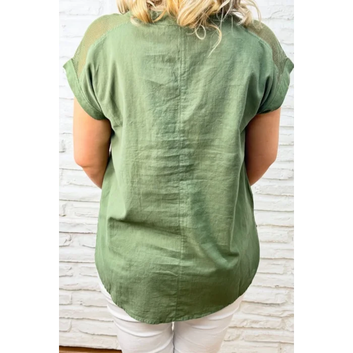 Kadın Yeşil Omzu Ve Cebi FİLE DETAYLI Yıkamalı Keten Kumaş Kısa Kol Buluz Gömlek