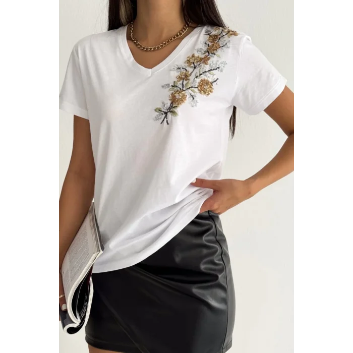 Kadın Beyaz V Yaka Omzu Sarmaşık  Pul İşlemeli %100 PAMUK PENYE Penye  Bluz