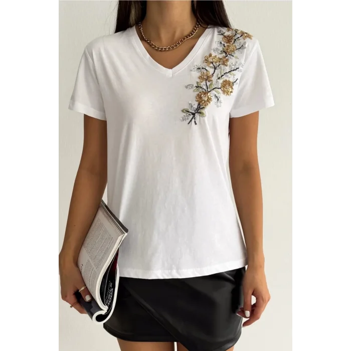 Kadın Beyaz V Yaka Omzu Sarmaşık  Pul İşlemeli %100 PAMUK PENYE Penye  Bluz